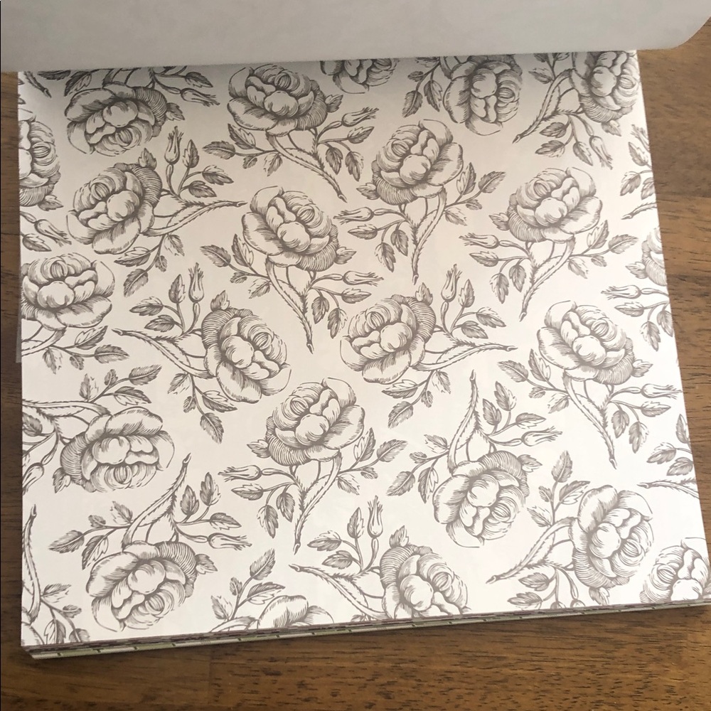 Me & My Big Ideas Scrapbook Paper Pad Multi Colors and Designs - Picture 15 of 16